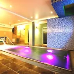 Relax Inn 